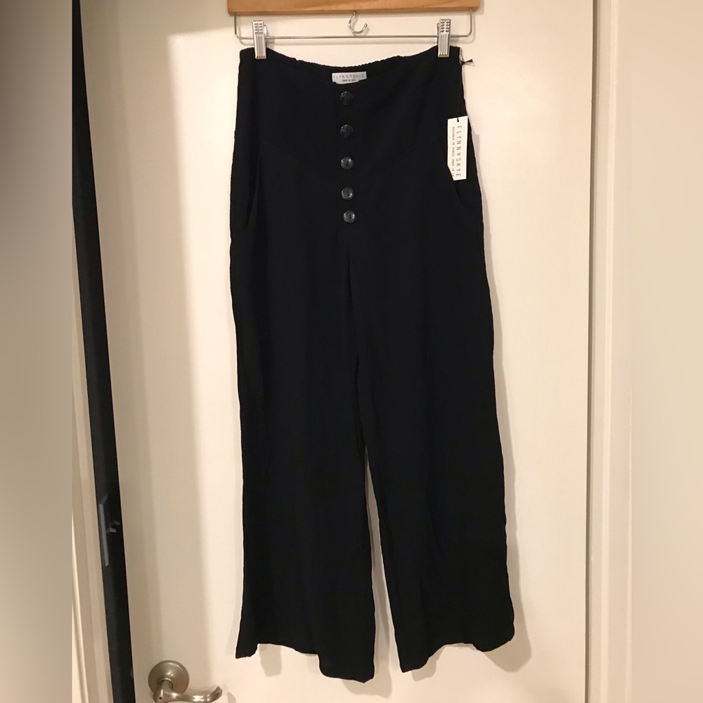 NWT Flynn Skye pants SZ S